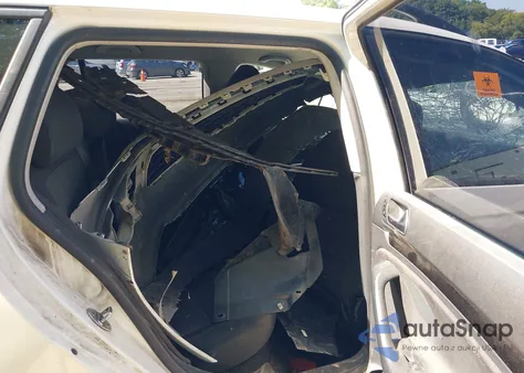 2014 Volkswagen Jetta Sportwagen 2.5L S z USA, uszkodzony, nr VIN 3VWPP7AJXEM602528